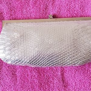 Clutch purse used